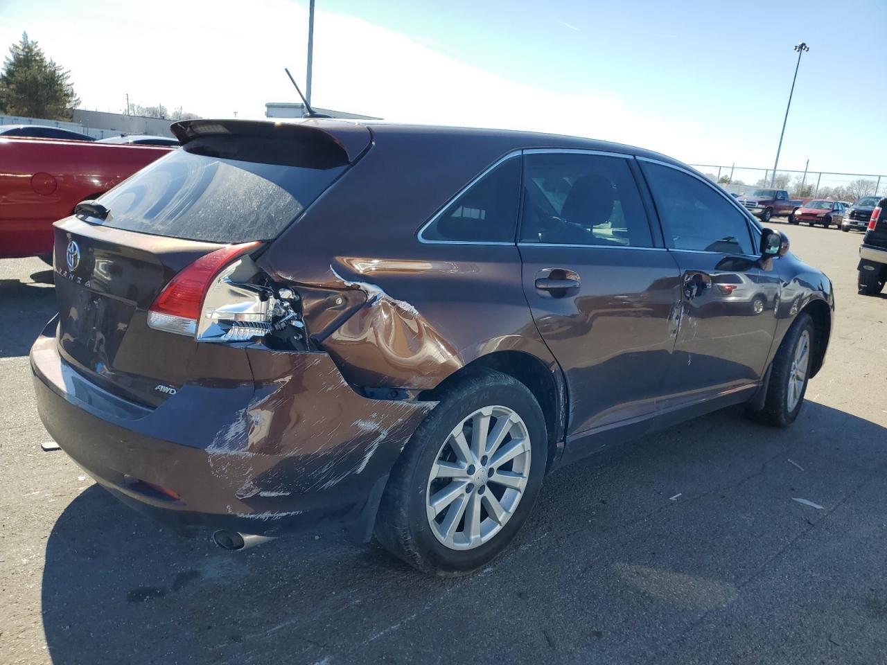 2011 TOYOTA VENZA - Фото 3