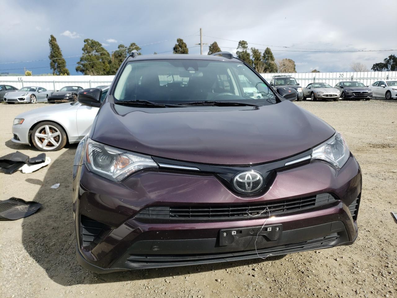 2018 TOYOTA RAV4 LE - Image 5