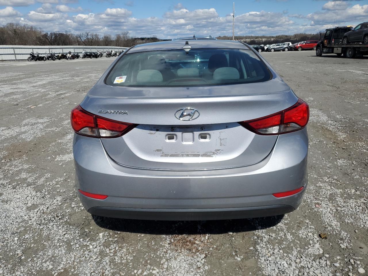 2015 HYUNDAI ELANTRA SE - Фото 6