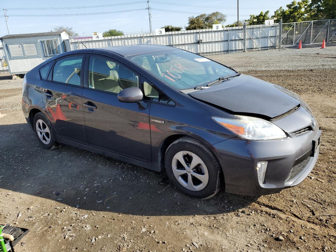 2013 TOYOTA PRIUS - Image 4