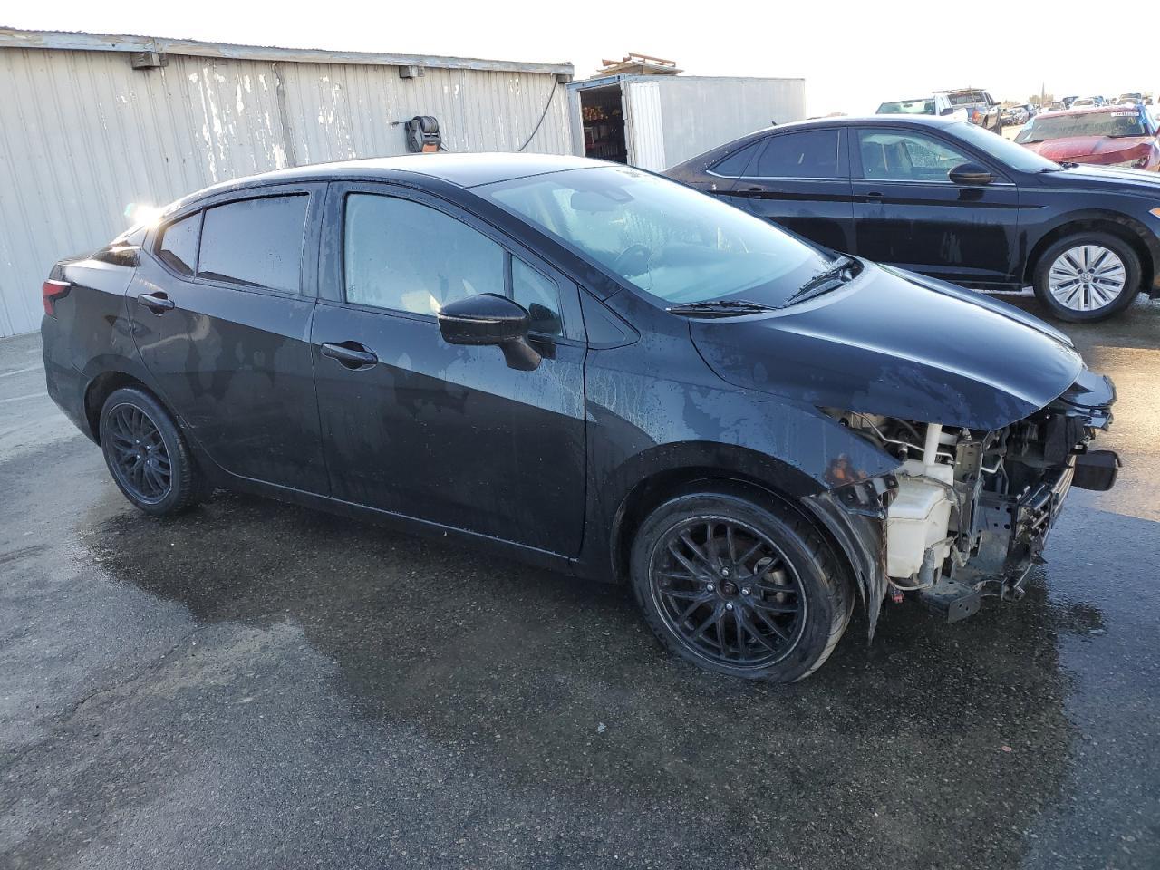 2021 NISSAN VERSA SV - Фото 4