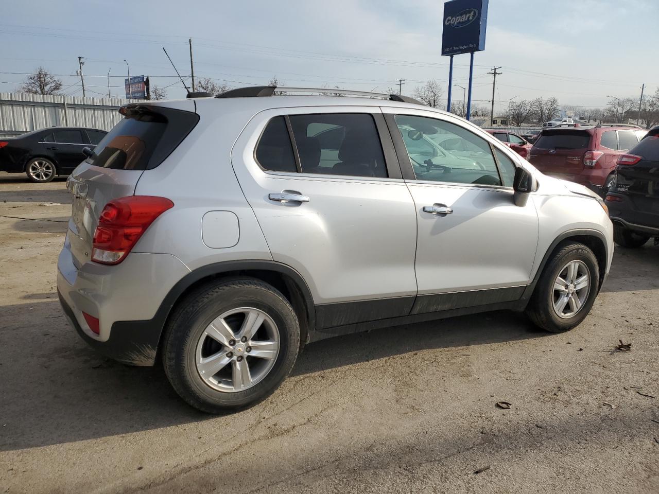 2018 CHEVROLET TRAX 1LT - Фото 3
