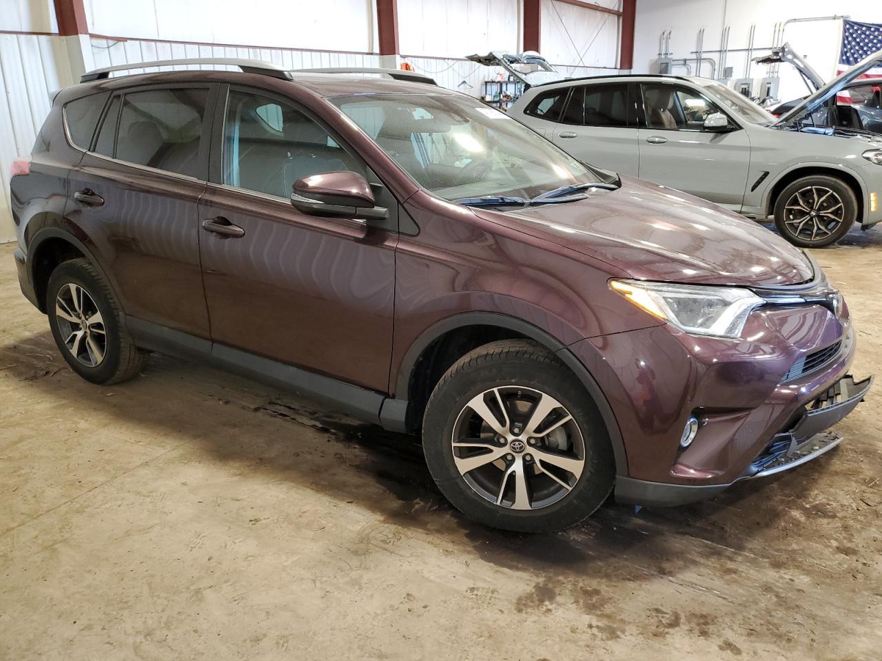 2017 TOYOTA RAV4 XLE - Image 4