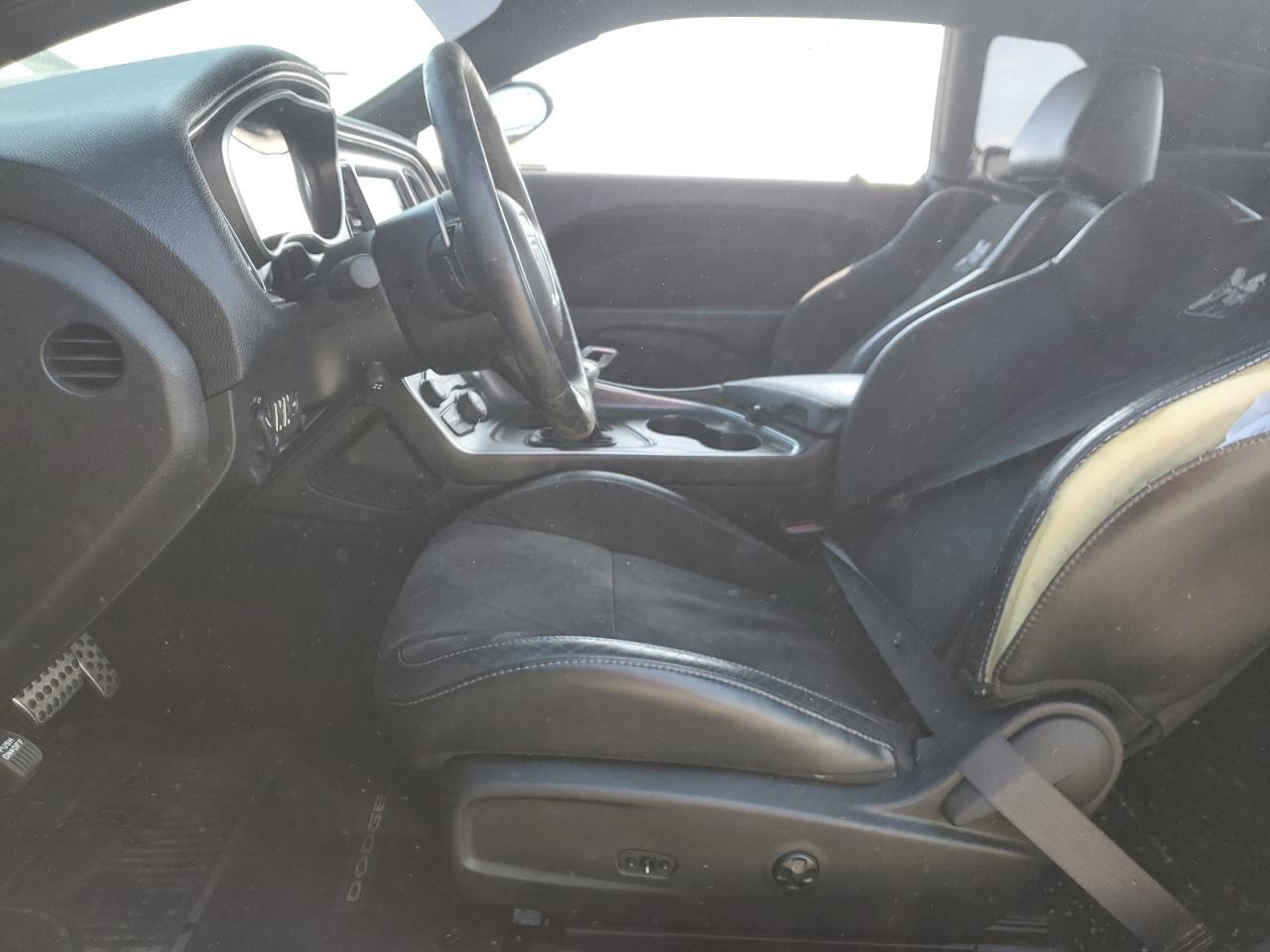 2017 DODGE CHALLENGER - Image 7