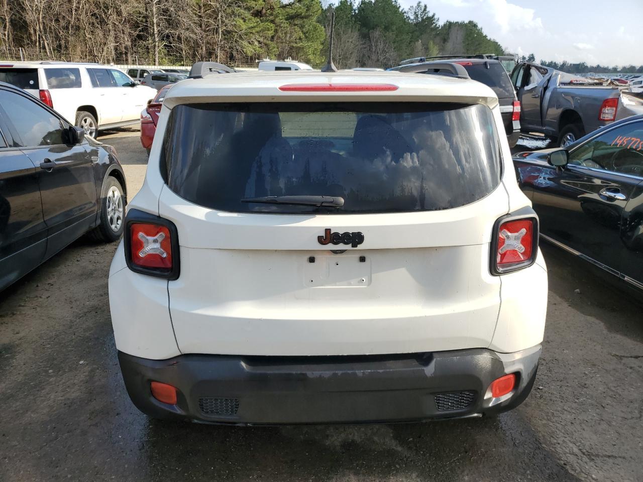 2017 JEEP RENEGADE L - Image 6
