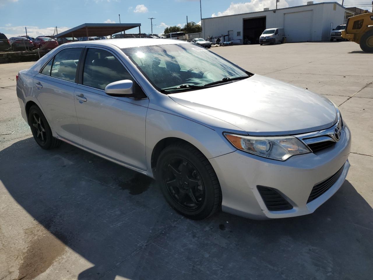 2013 TOYOTA CAMRY L - Image 4