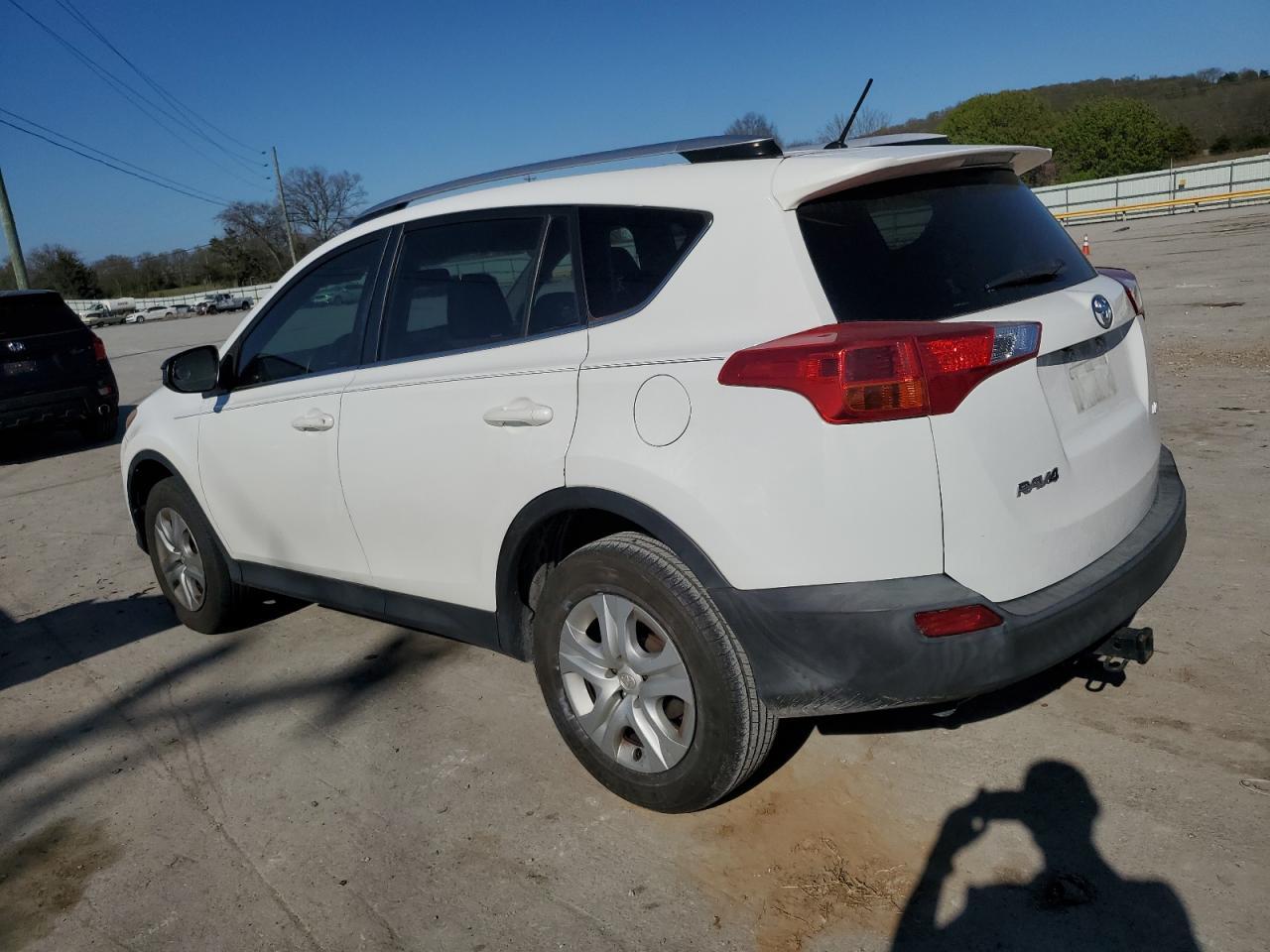 2015 TOYOTA RAV4 LE - Image 2