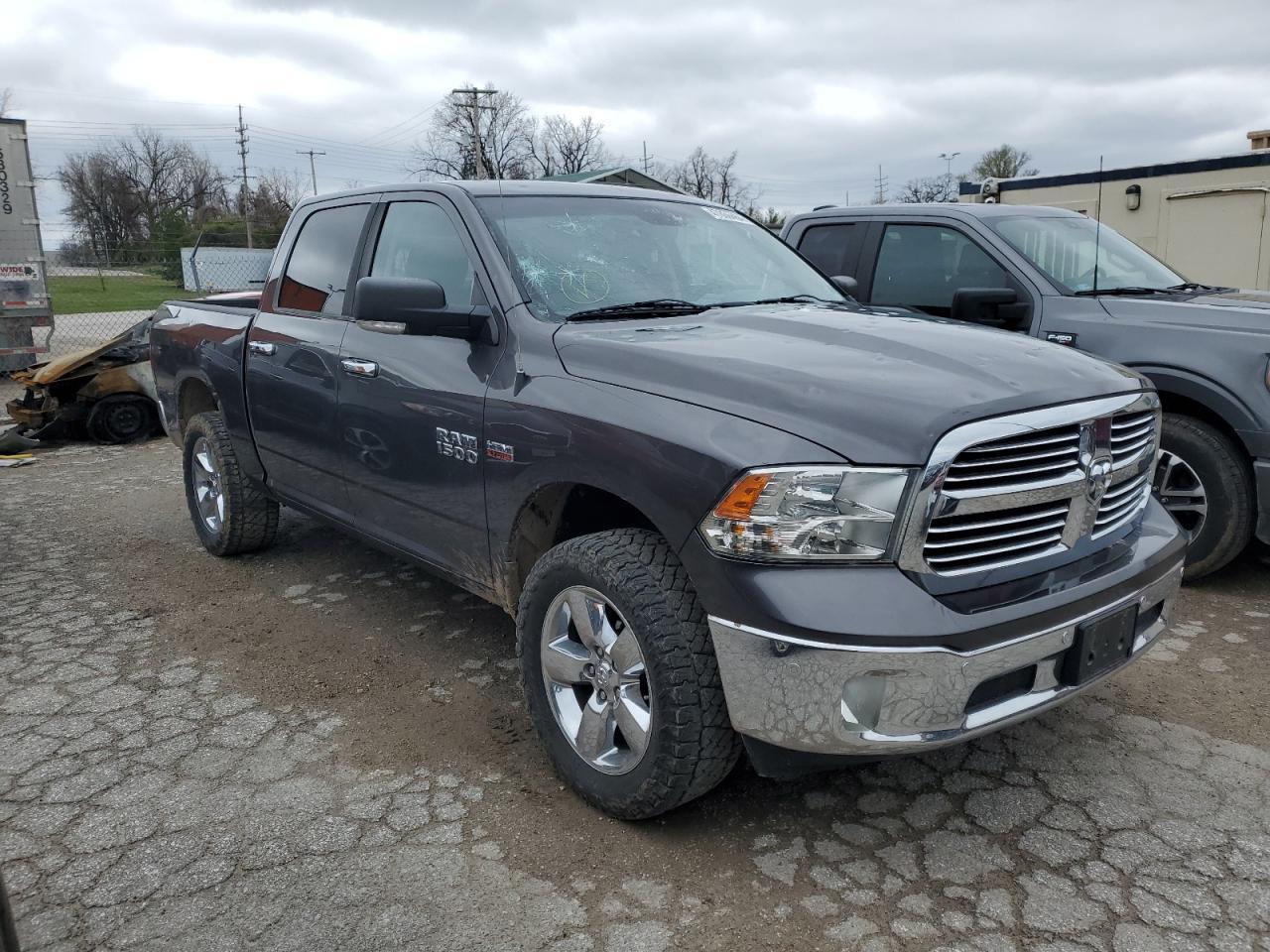 2015 RAM 1500 SLT - Image 4
