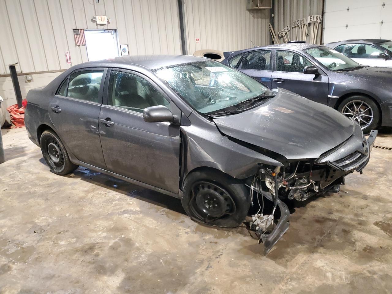 2013 TOYOTA COROLLA BA - Фото 4