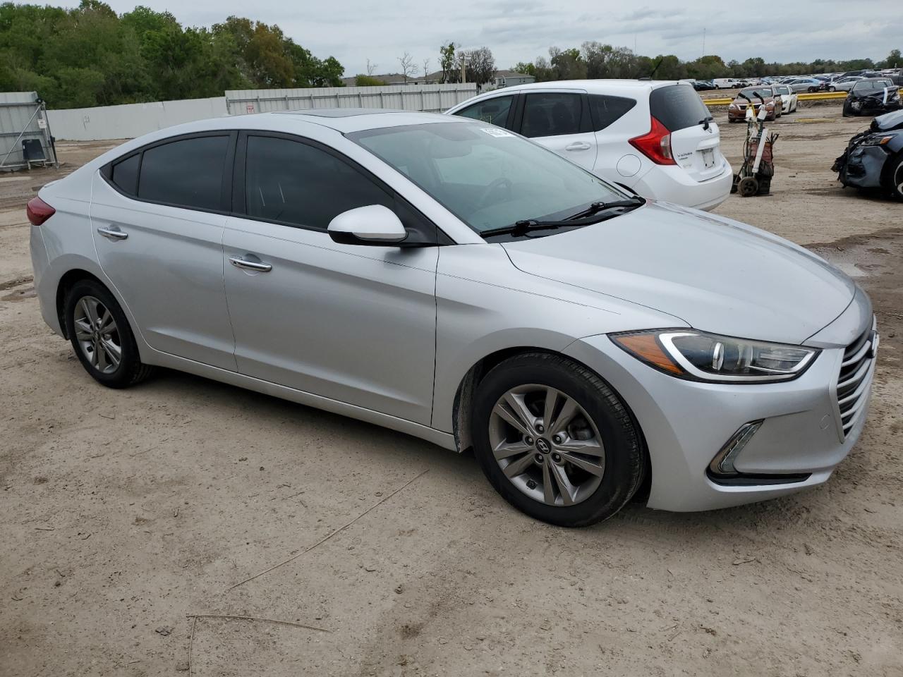 2017 HYUNDAI ELANTRA SE - Фото 4
