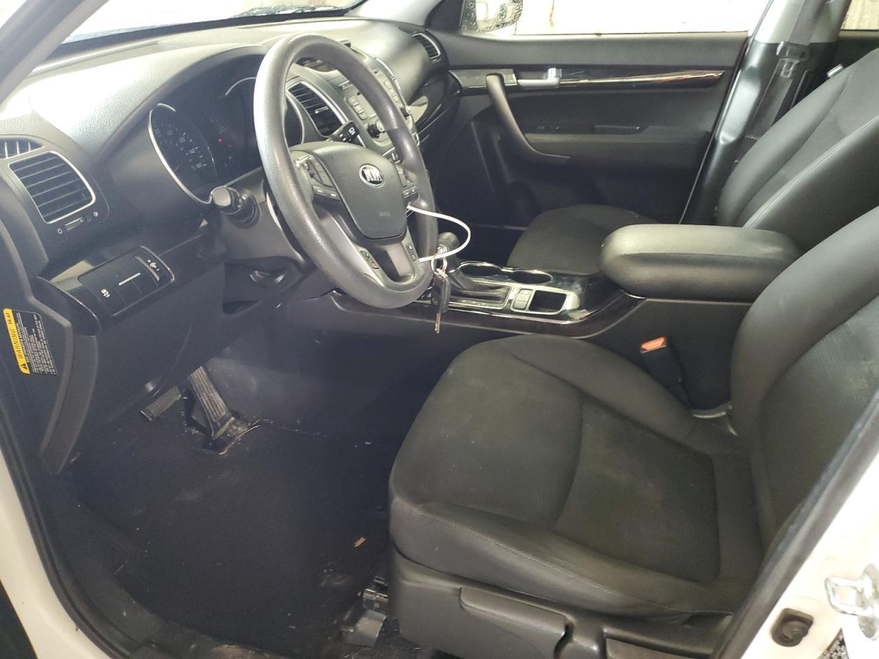 2015 KIA SORENTO LX - Image 7