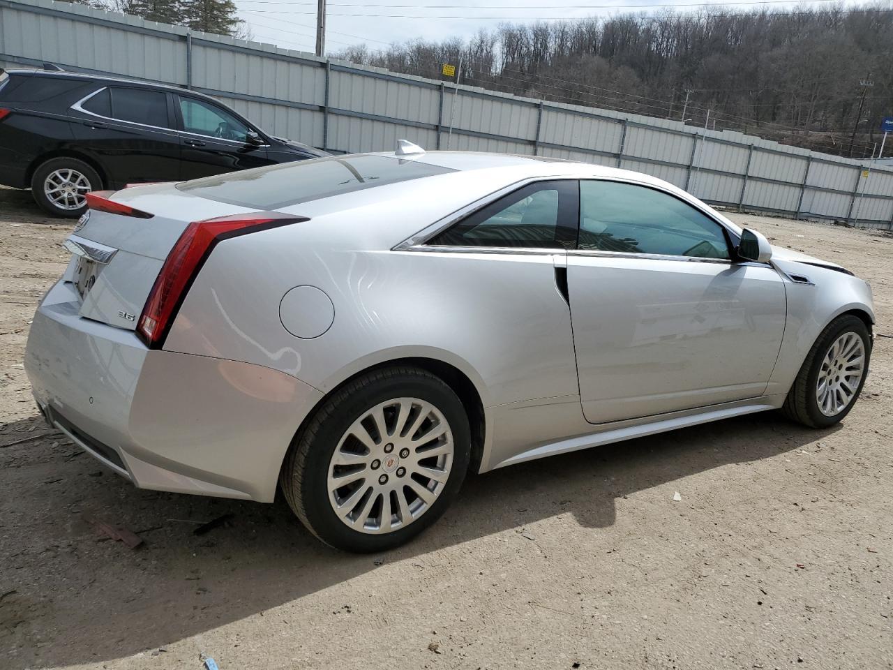 2011 CADILLAC CTS PREMIU - Image 3