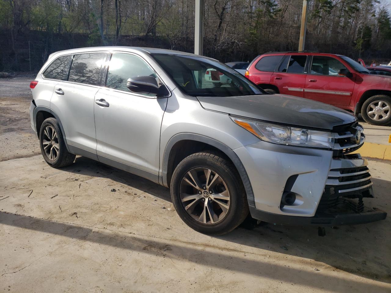 2019 TOYOTA HIGHLANDER - Image 4