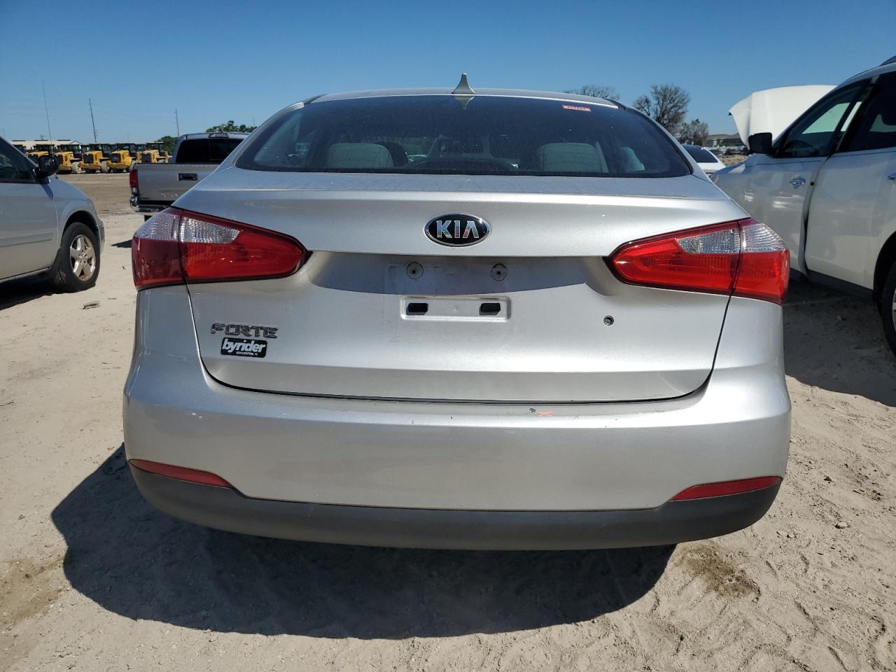 2015 KIA FORTE LX - Фото 6
