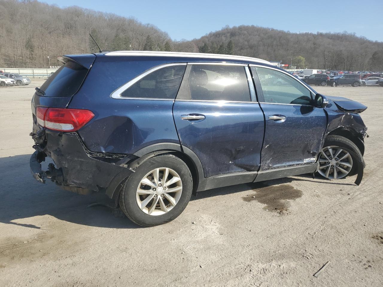 2016 KIA SORENTO LX - Image 3