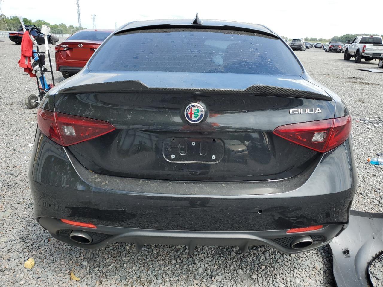 2017 ALFA ROMEO GIULIA TI - Фото 6