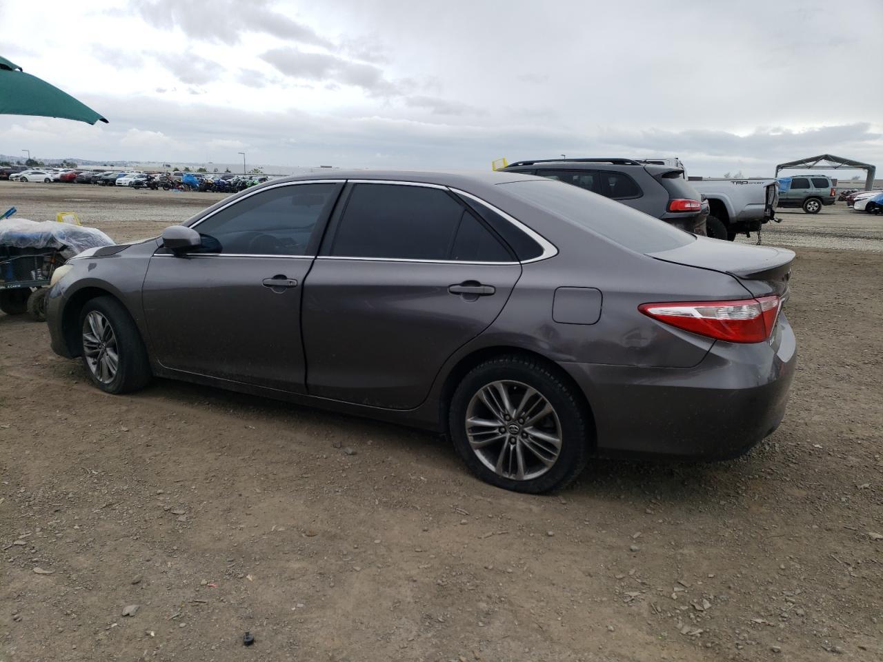 2016 TOYOTA CAMRY LE - Фото 2