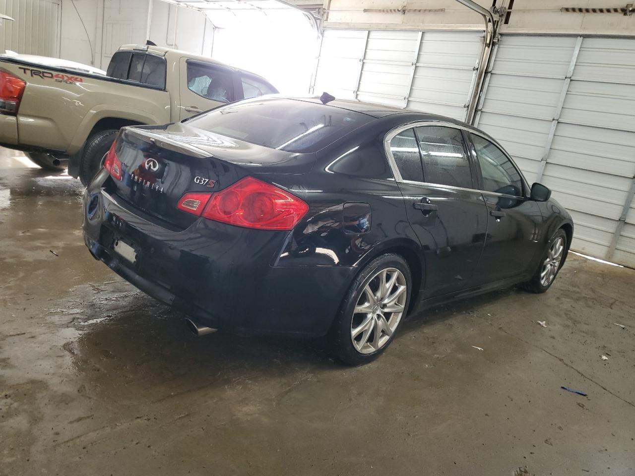 2012 INFINITI G37 BASE - Image 3