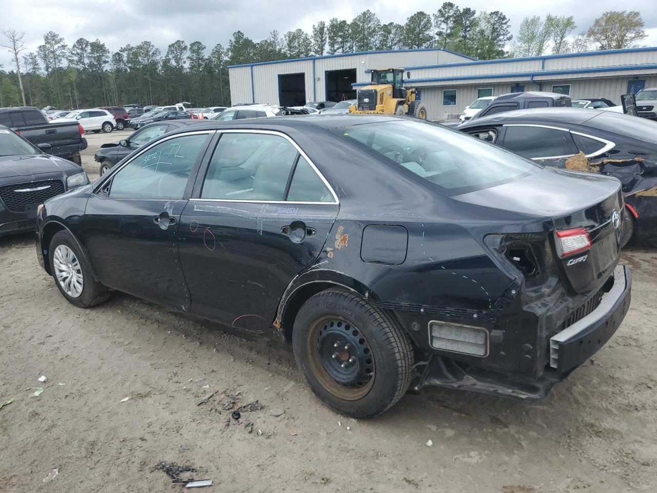 2013 TOYOTA CAMRY L - Фото 2