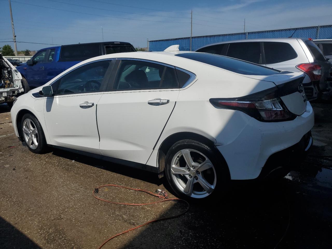 2017 CHEVROLET VOLT LT - Image 2