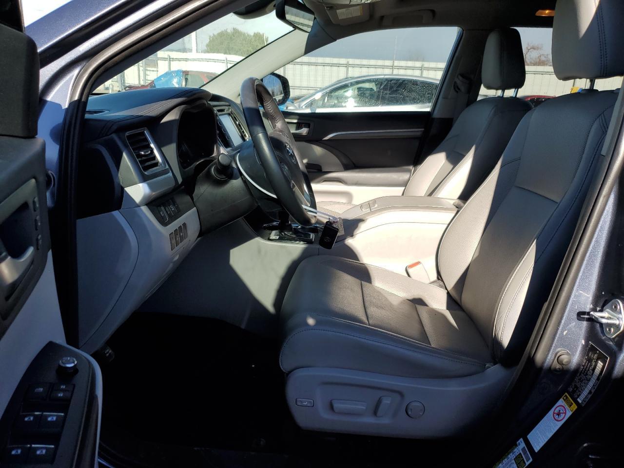 2019 TOYOTA HIGHLANDER - Image 7