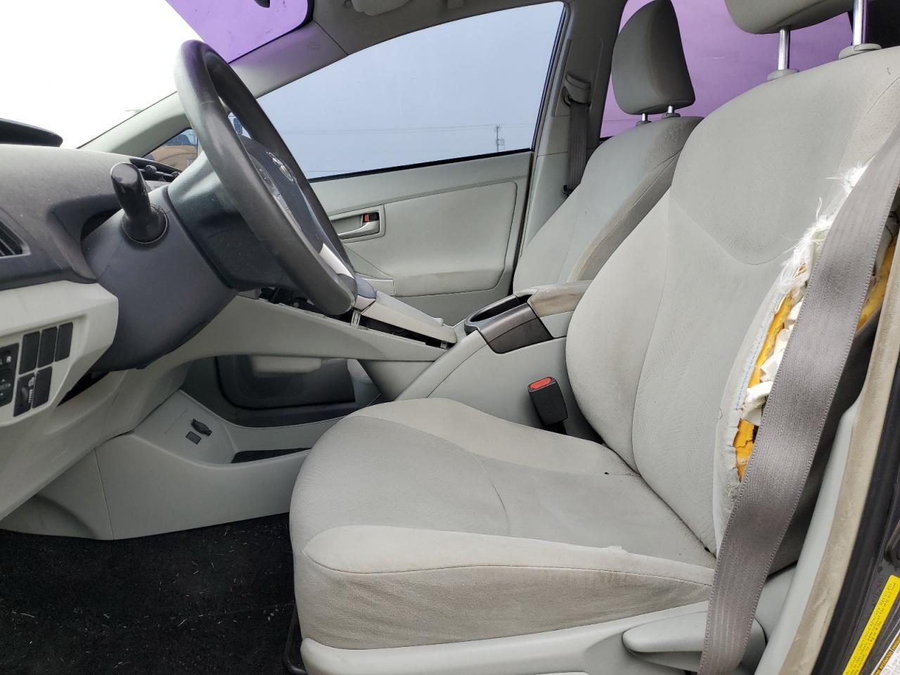 2015 TOYOTA PRIUS - Фото 7
