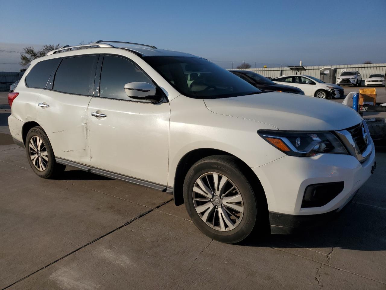 2017 NISSAN PATHFINDER - Image 4