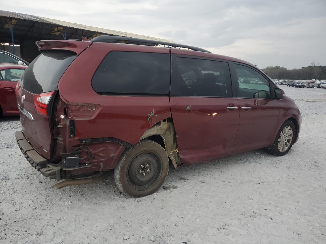 2015 TOYOTA SIENNA XLE - Фото 3