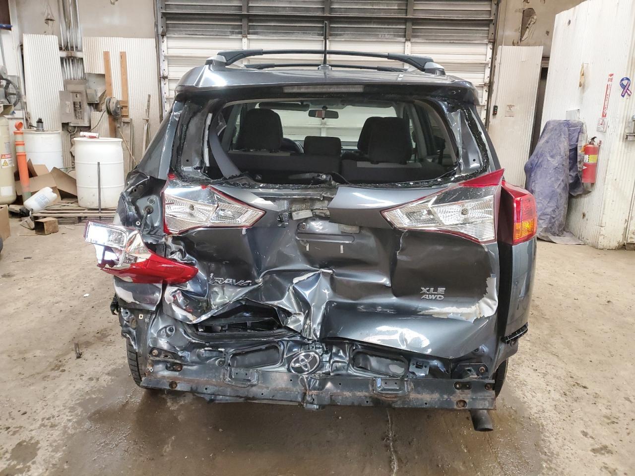 2015 TOYOTA RAV4 XLE - Фото 6