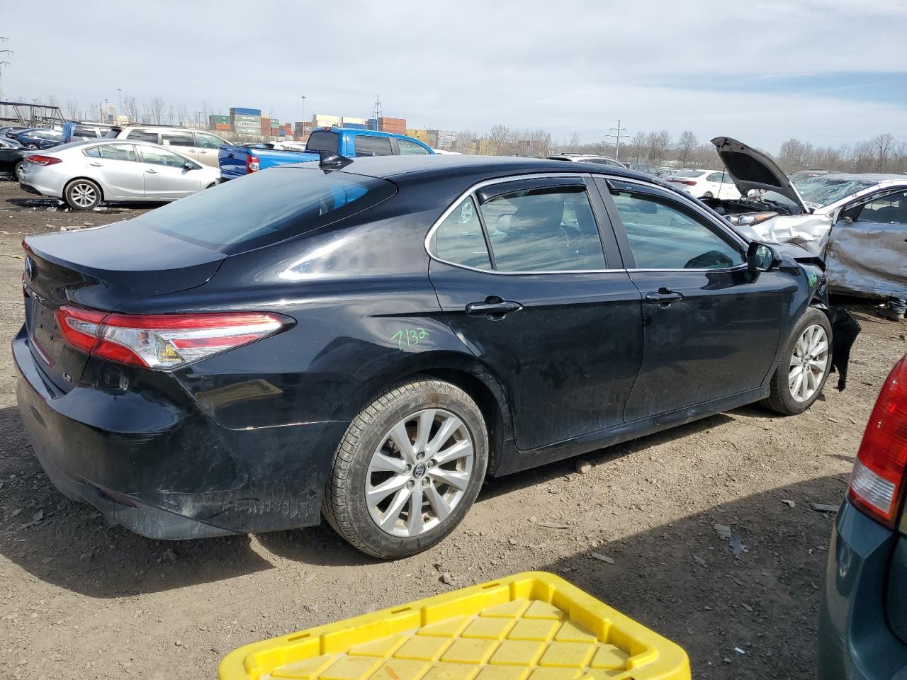 2020 TOYOTA CAMRY LE - Фото 3