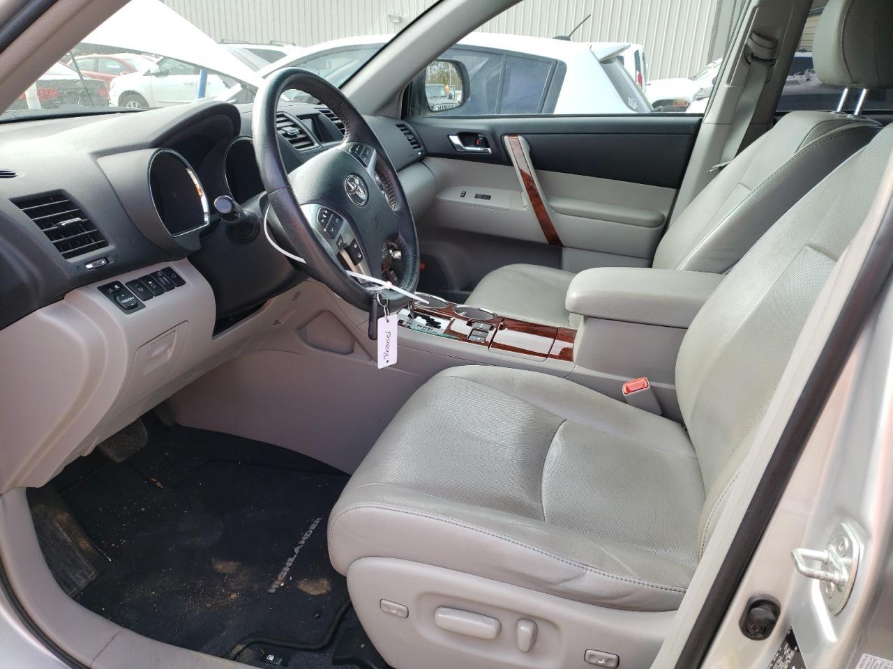 2012 TOYOTA HIGHLANDER - Image 7