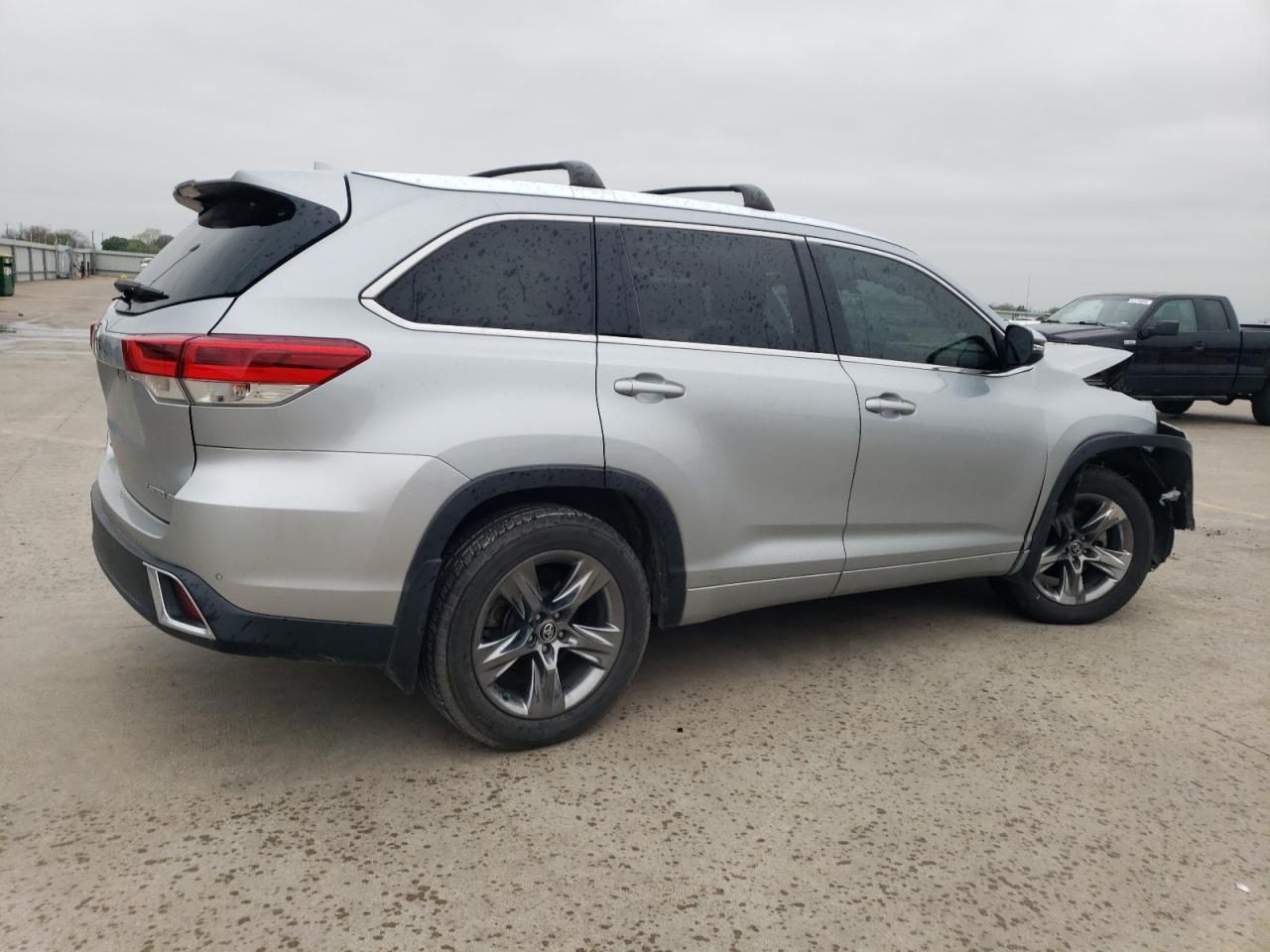 2018 TOYOTA HIGHLANDER - Image 3