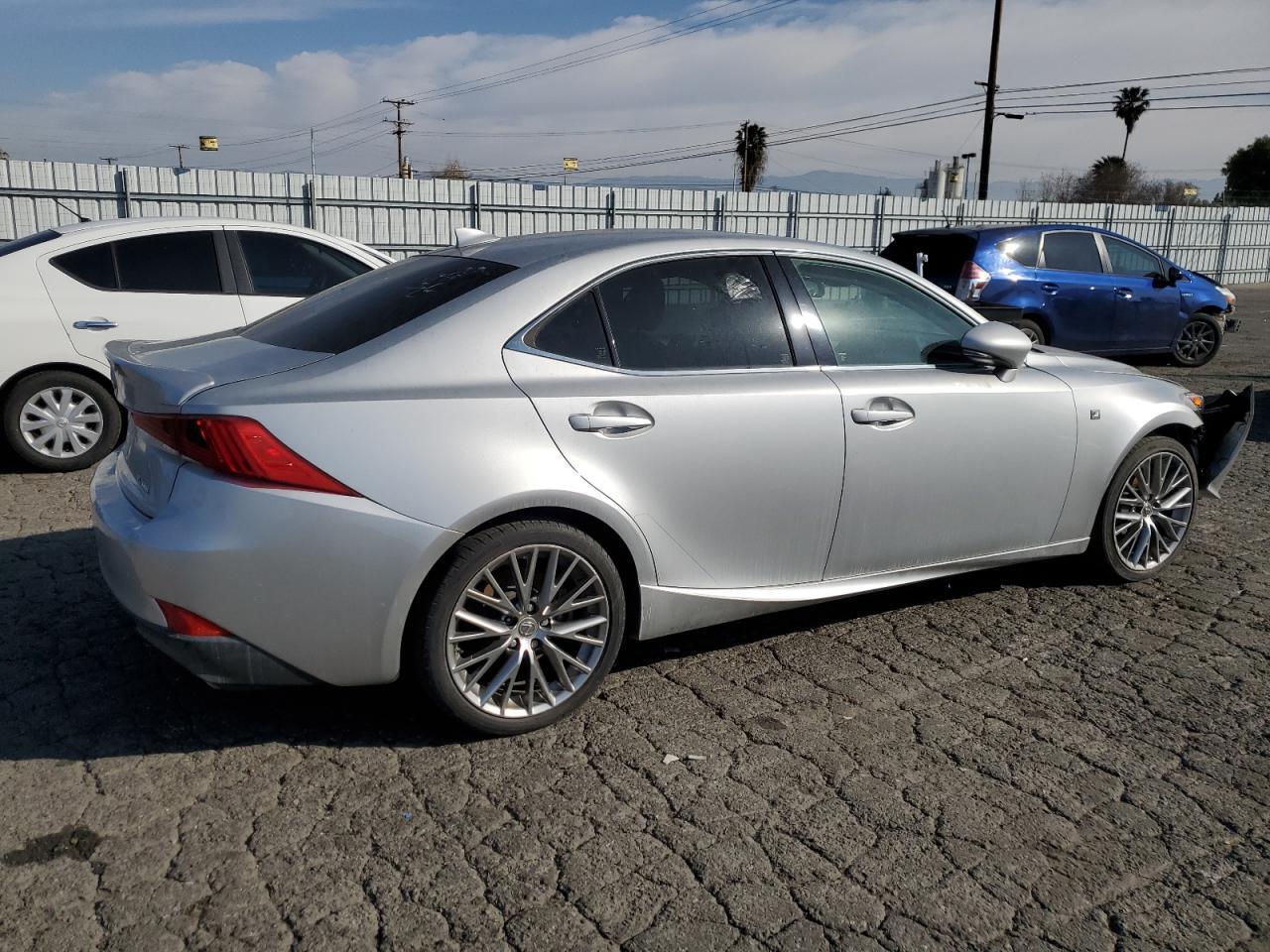 2017 LEXUS IS 200T - Image 3