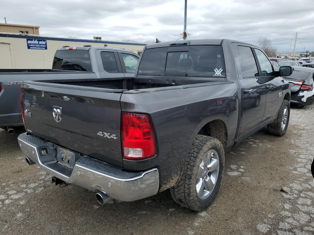 2015 RAM 1500 SLT - Image 3