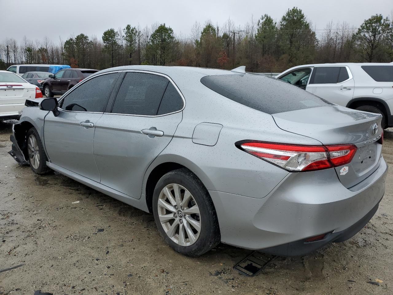 2019 TOYOTA CAMRY L - Фото 2