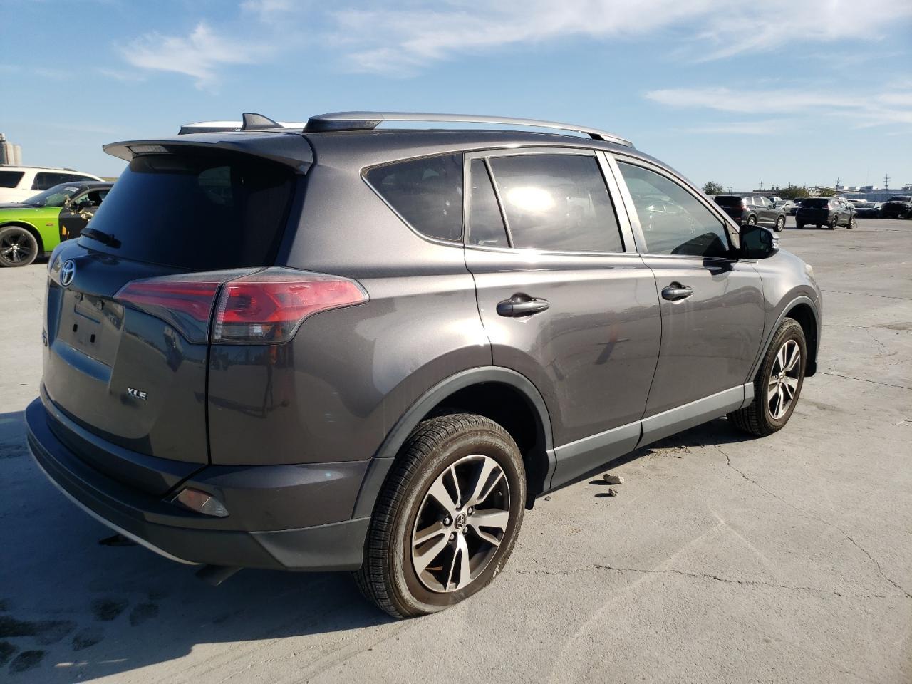 2017 TOYOTA RAV4 XLE - Фото 3