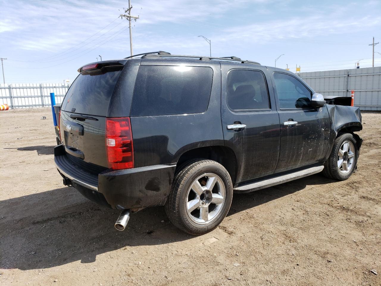 2011 CHEVROLET TAHOE K150 - Image 3