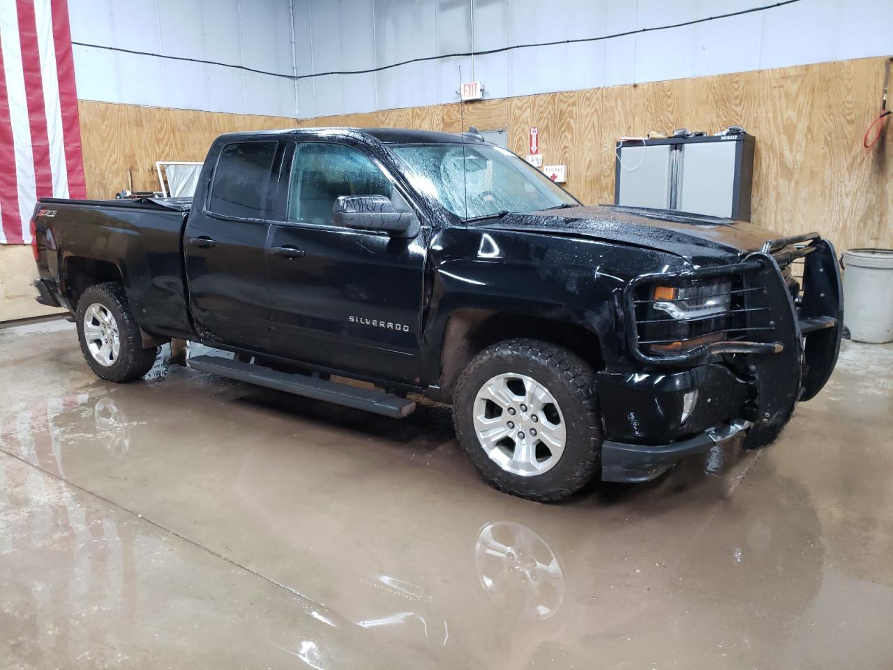 2017 CHEVROLET SILVERADO - Image 4