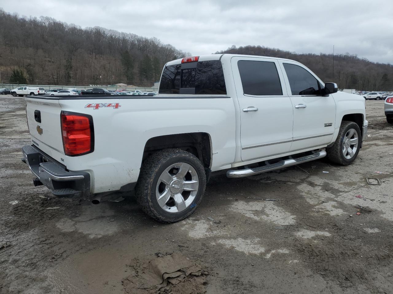 2015 CHEVROLET SILVERADO - Image 3