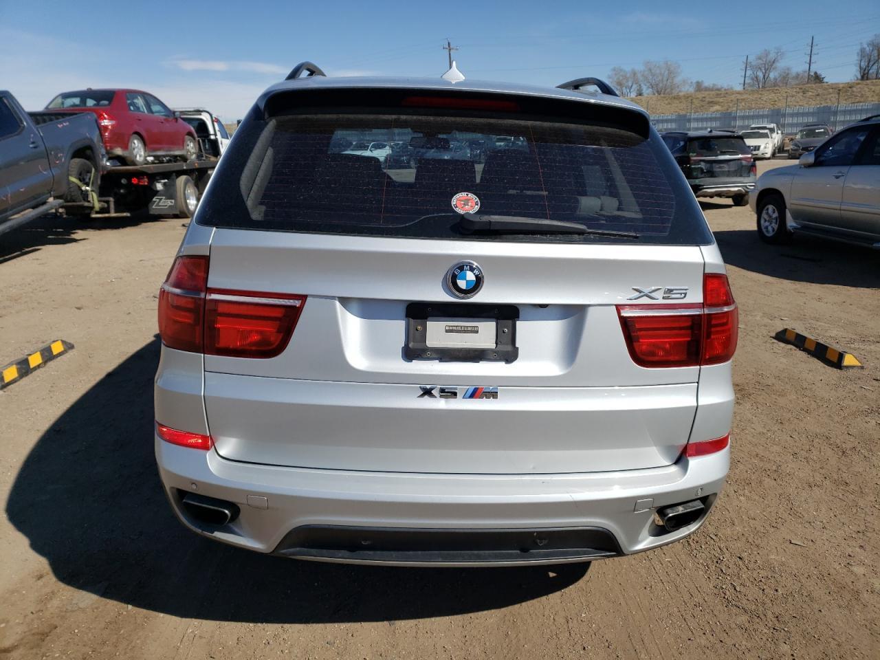 2011 BMW X5 XDRIVE5 - Image 6