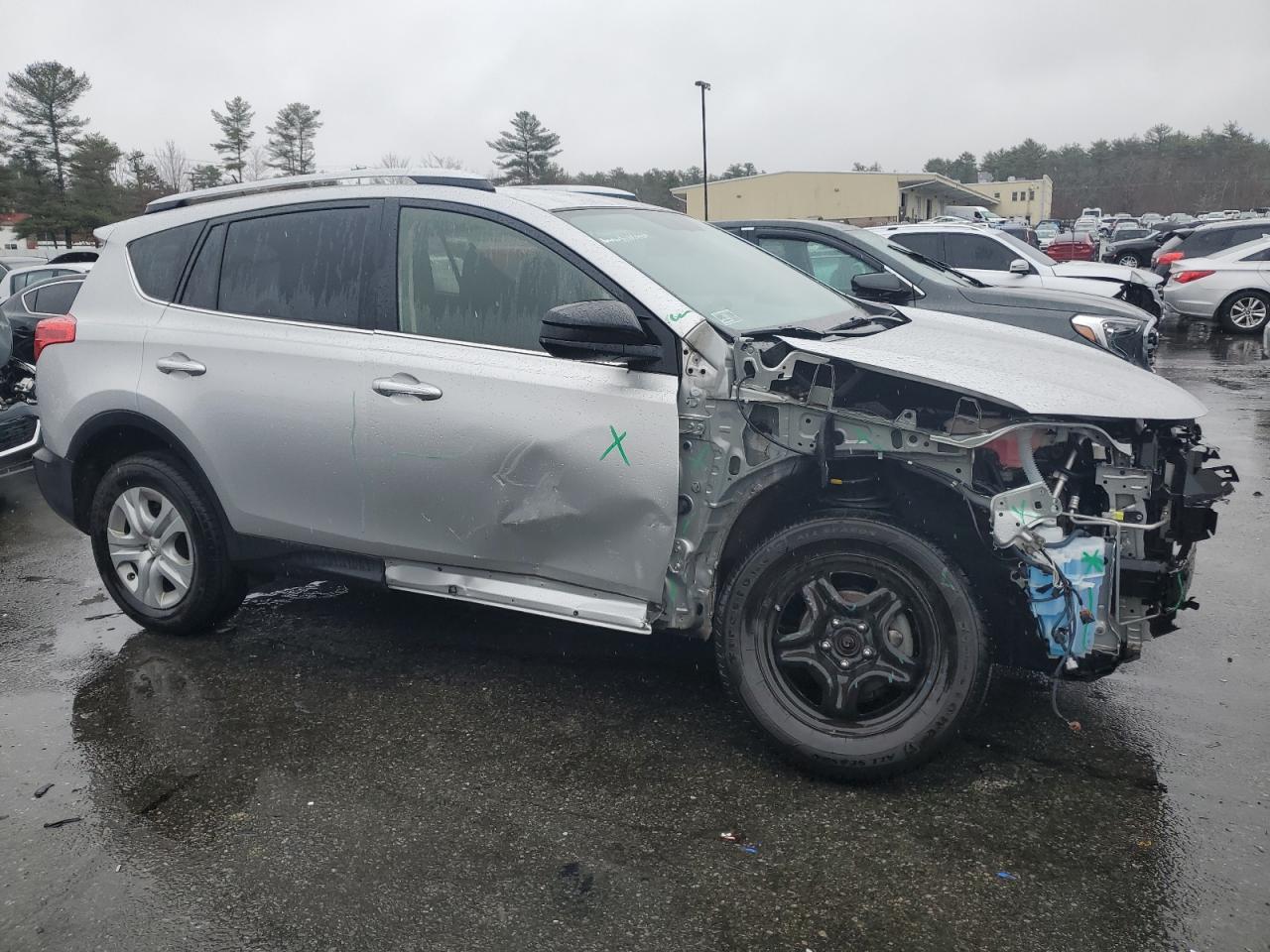 2015 TOYOTA RAV4 LE - Фото 4