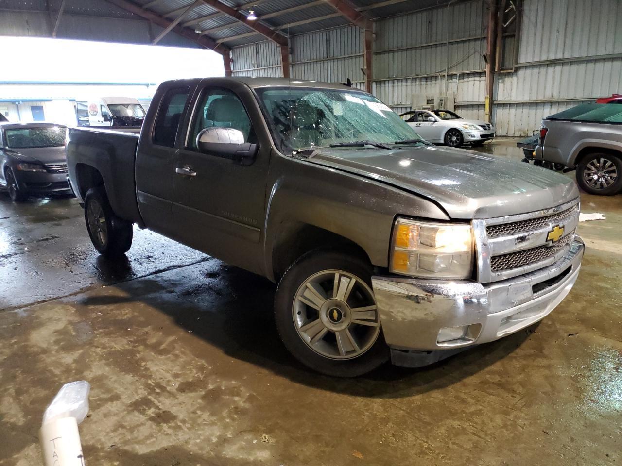 2012 CHEVROLET SILVERADO - Image 4