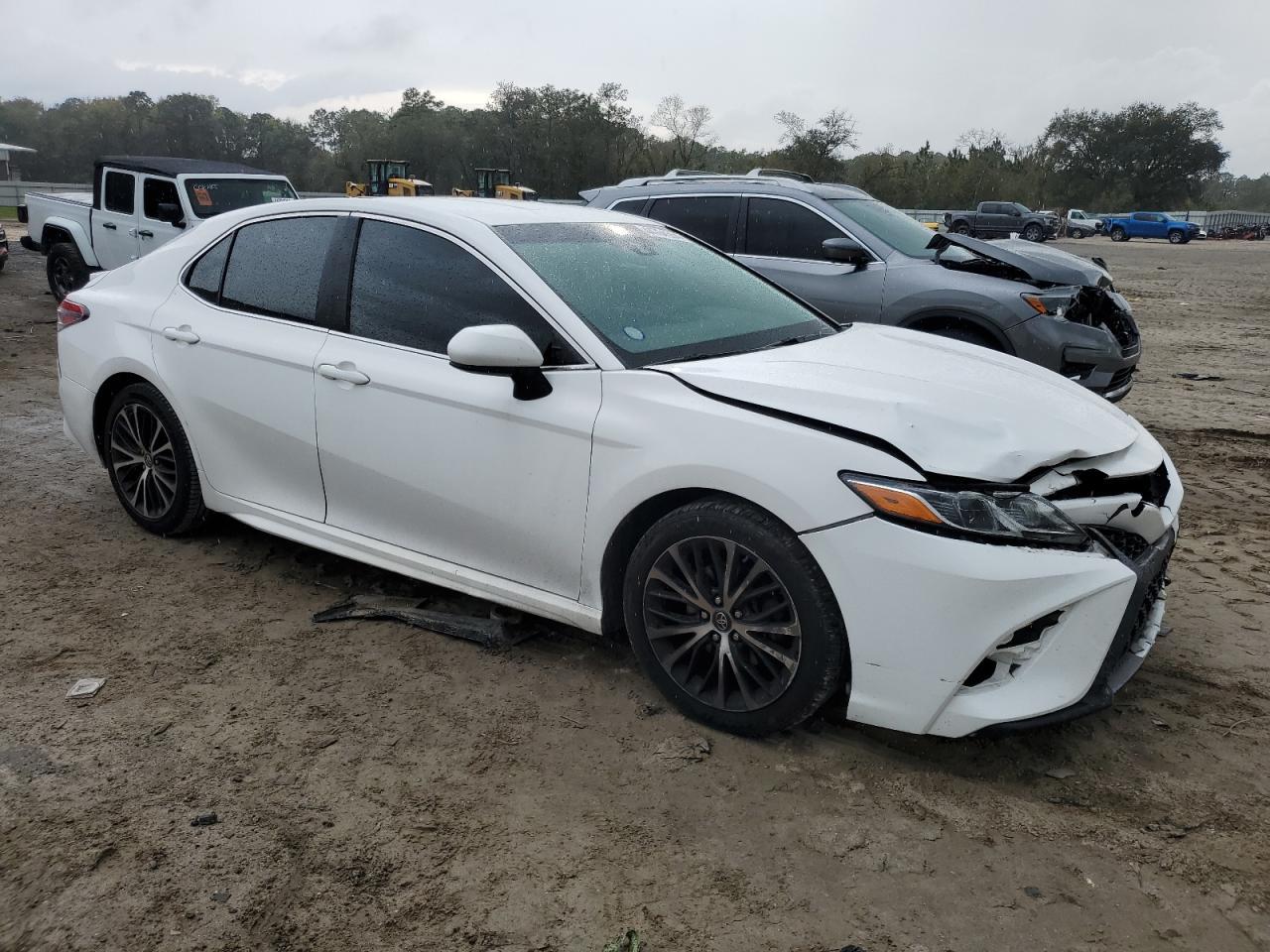 2018 TOYOTA CAMRY L - Image 4