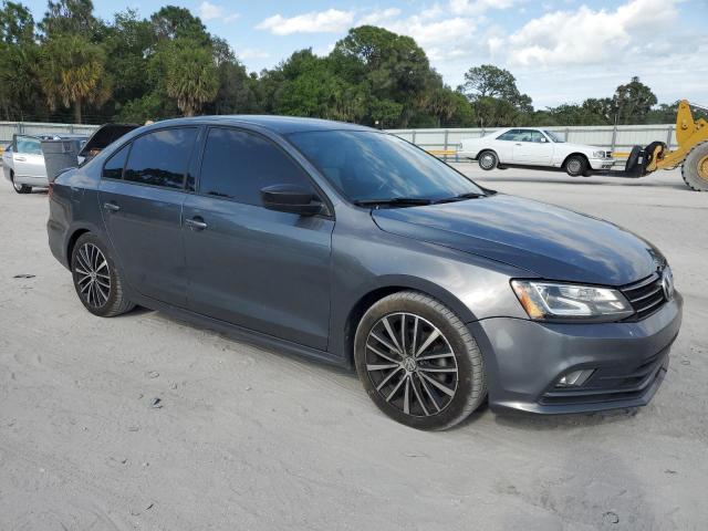 2016 Volkswagen Jetta Sport - Image 4