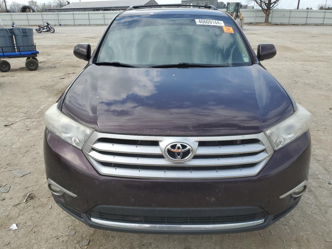 2011 TOYOTA HIGHLANDER - Фото 5