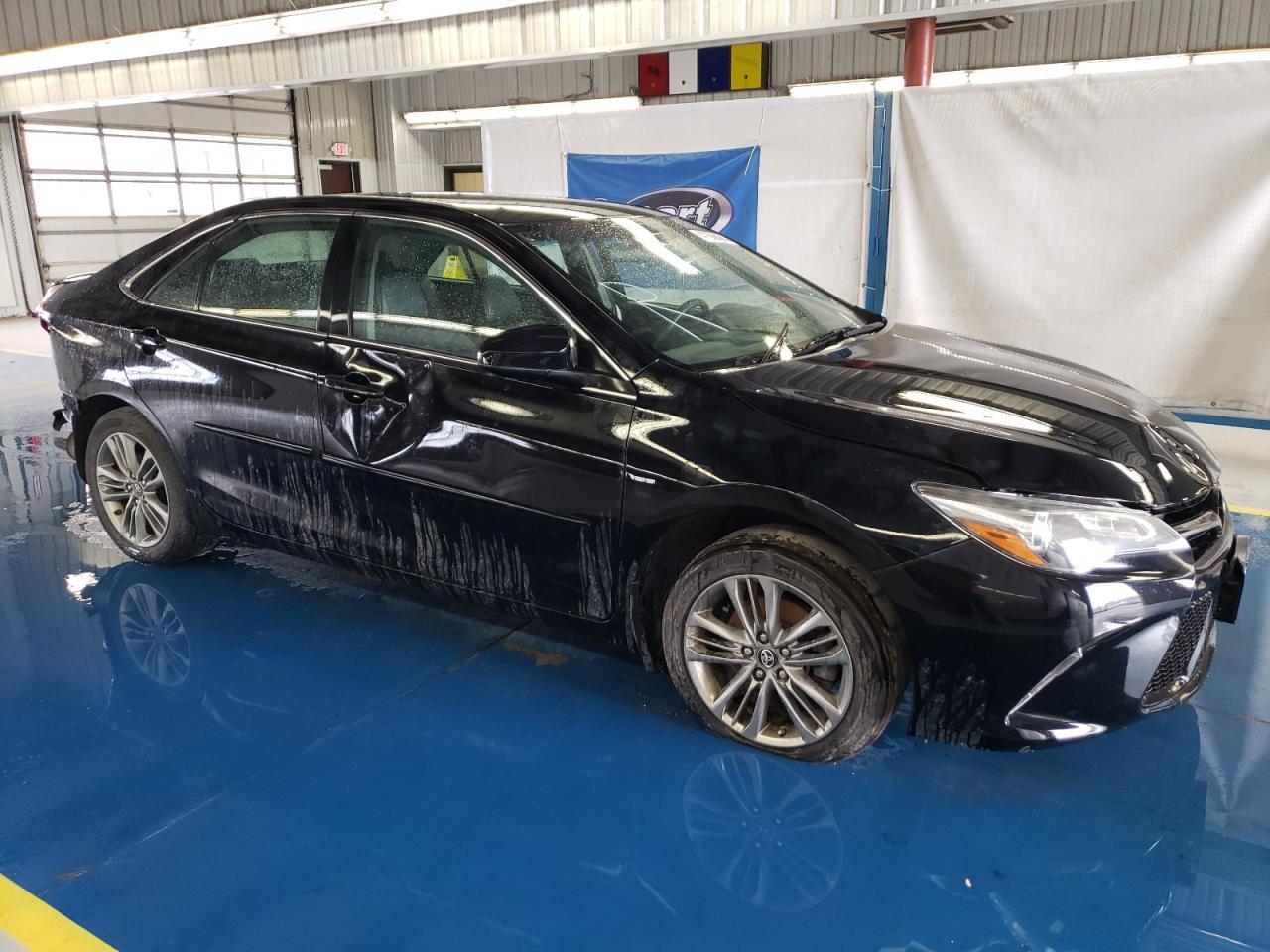 2017 TOYOTA CAMRY LE - Image 4
