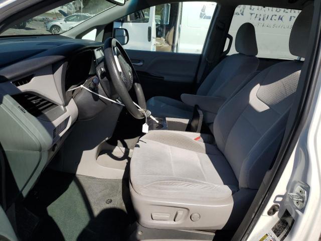 2015 Toyota Sienna Le - Image 7