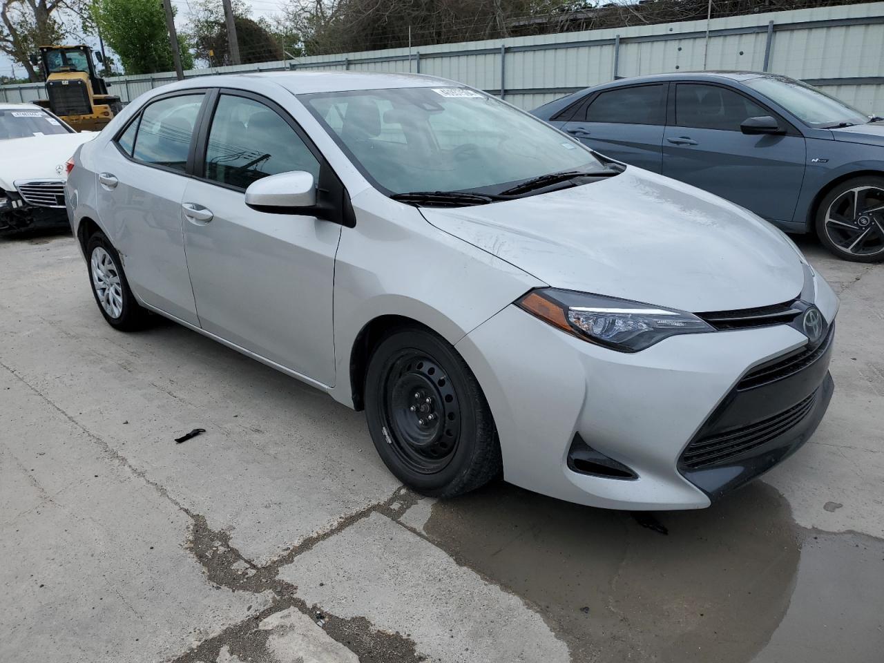 2018 TOYOTA COROLLA L - Фото 4