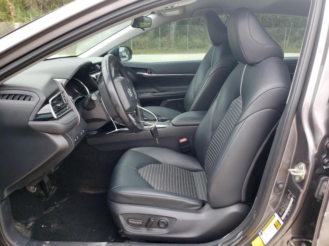 2020 TOYOTA CAMRY SE - Image 7