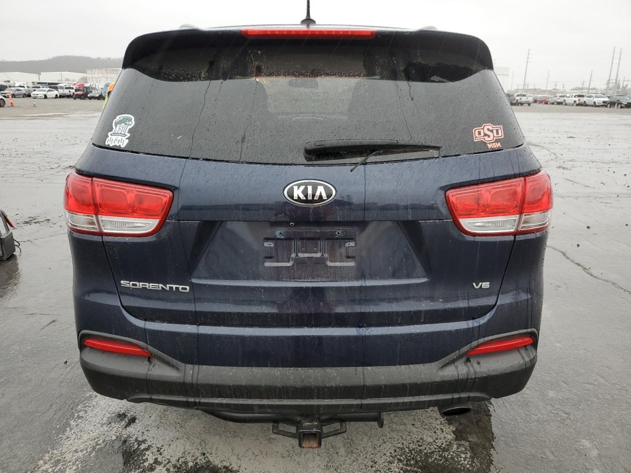 2017 KIA SORENTO LX - Фото 6